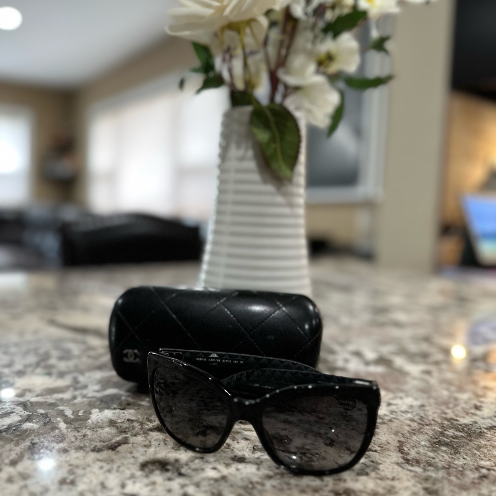 CHANEL SUNGLASSES BLACK LEATHER BRAIDED ARM